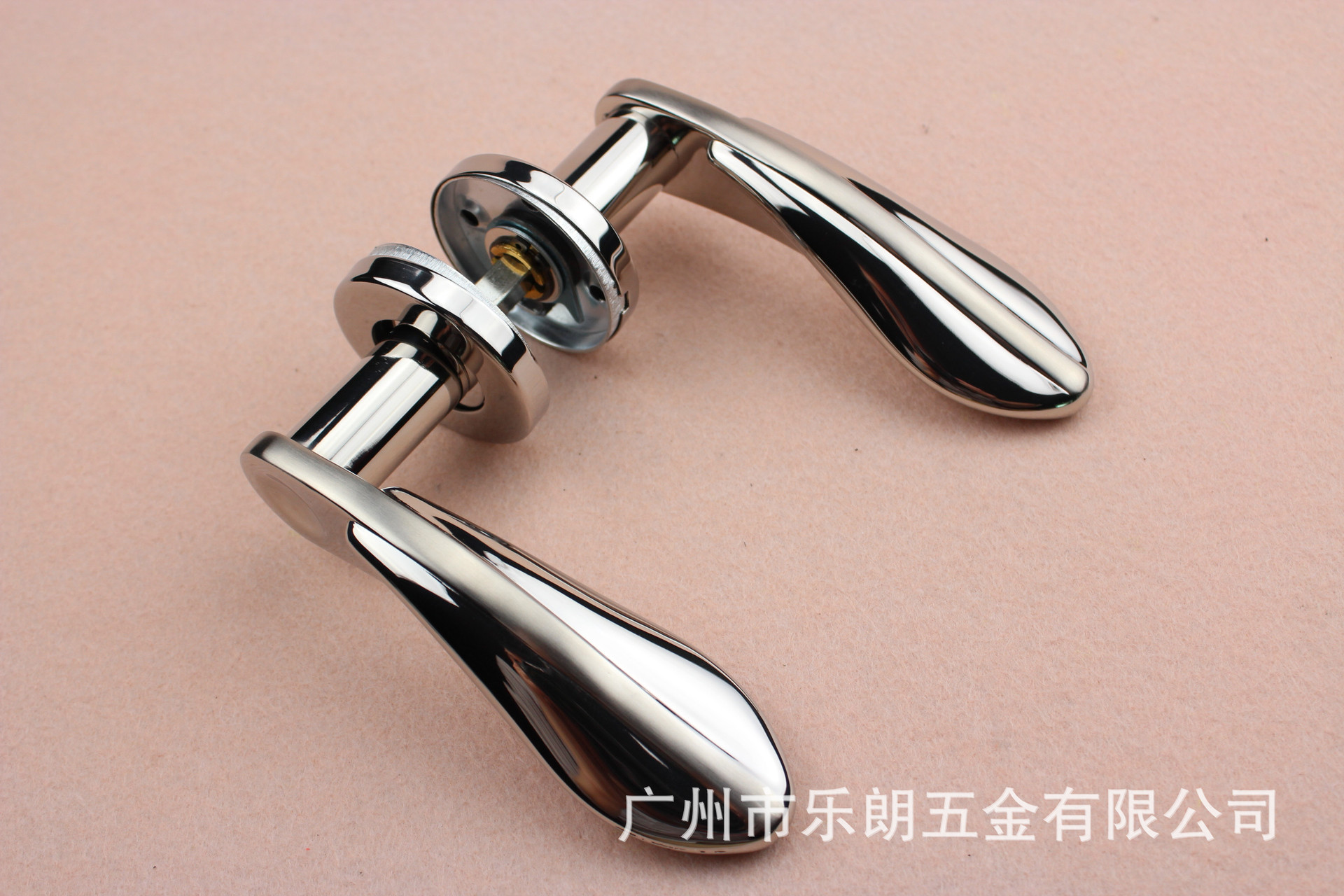 橙子视频APP下载橙子视频APP污下载安装RST-02 歐式門鎖具不鏽鋼衝壓把手