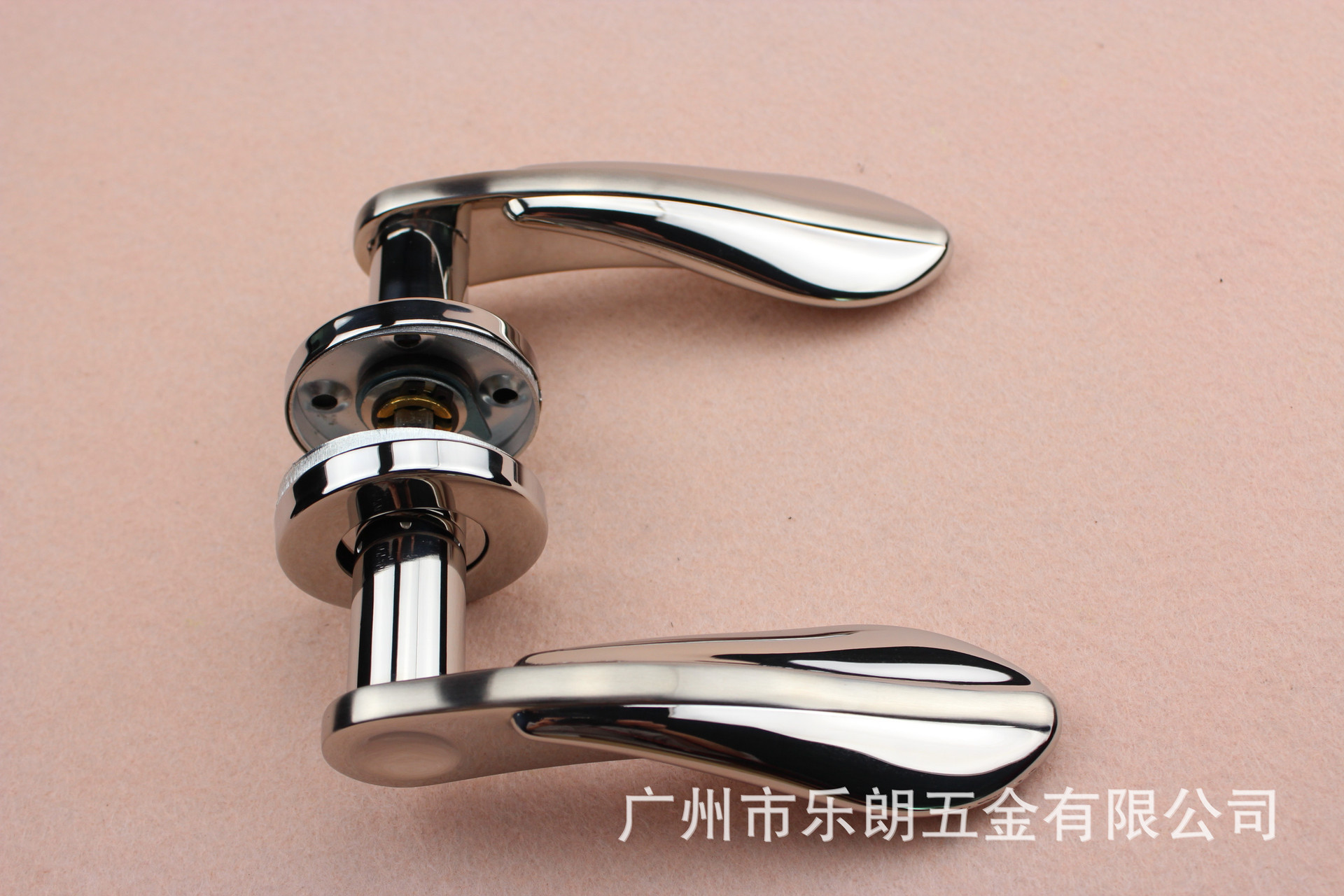 橙子视频APP下载橙子视频APP污下载安装RST-02 歐式門鎖具不鏽鋼衝壓把手